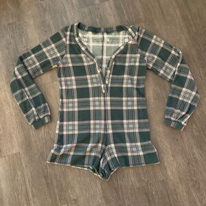 Gilly Hicks Plaid Knitted PJ Romper XS Super Soft